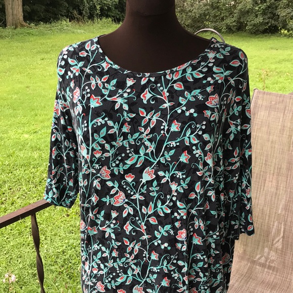 Lularoe Irma. Tunic shirt top blouse high low - Picture 4 of 8